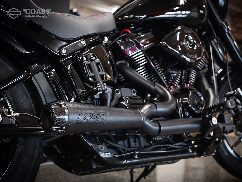 Comp-S 2-Into-1 Exhaust – Black With Carbon Fiber End Cap. Fits Softail 2018up With Non-240 Rear Tyre – Two Brothers Racing Exhaust